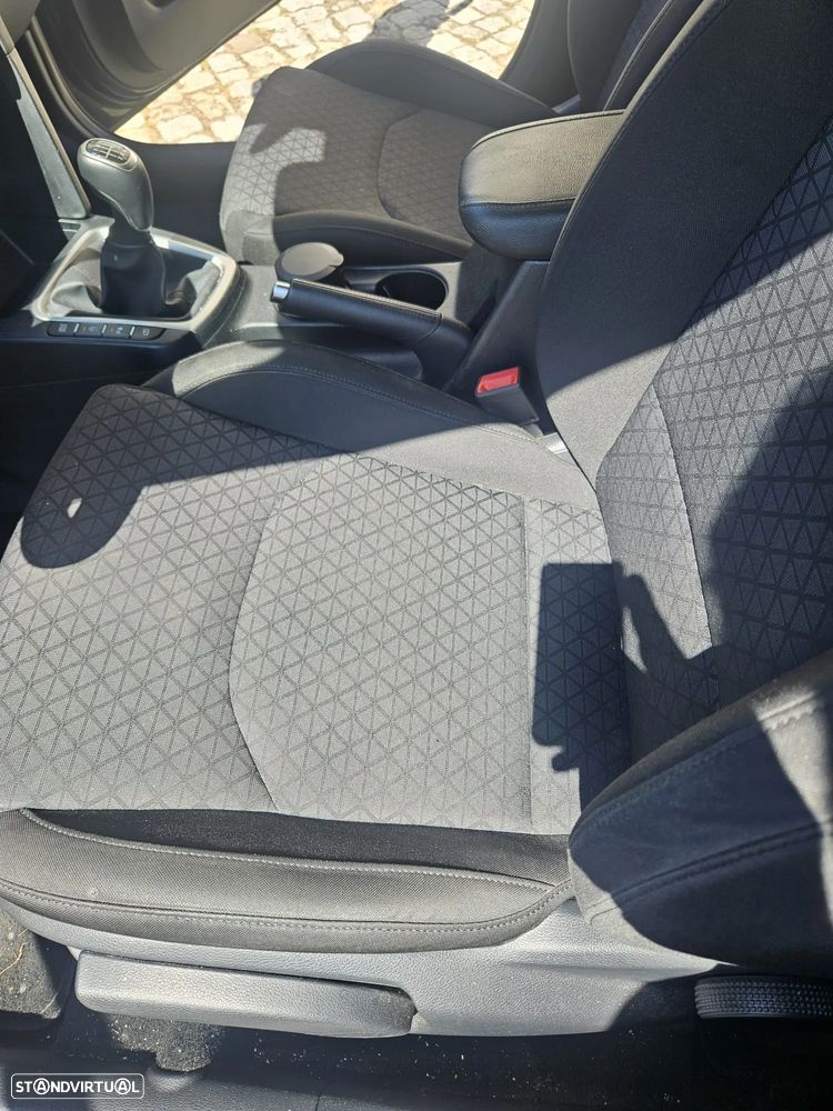 Kia Ceed SW 1.6 CRDi MHEV Dynamic - 11