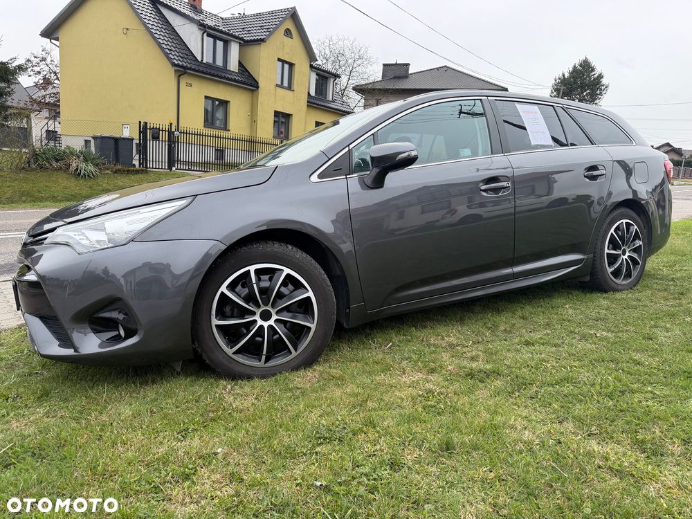 Toyota Avensis 2.0 D-4D Prestige - 23