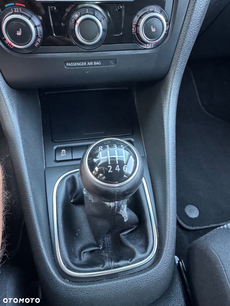 Volkswagen Golf - 30
