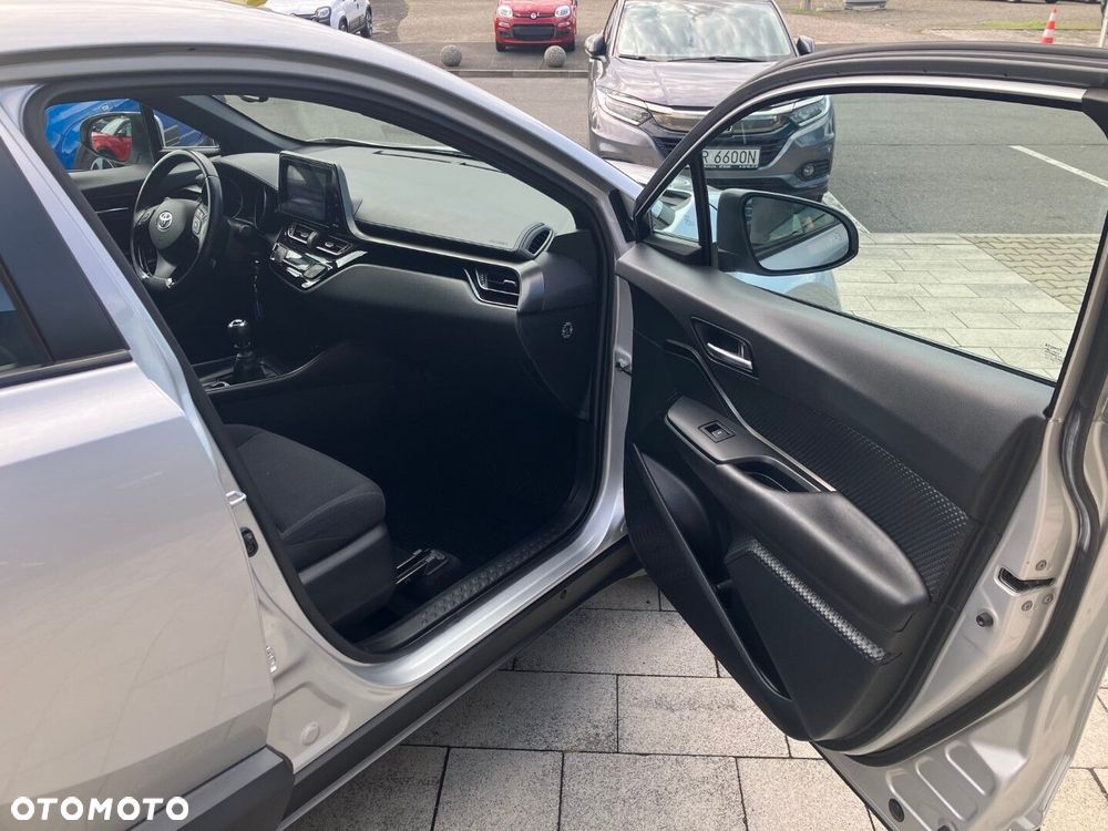 Toyota C-HR 1.2 T Dynamic - 19