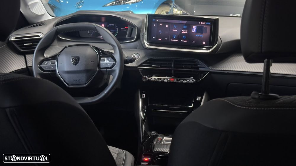Peugeot e-208 Allure - 44