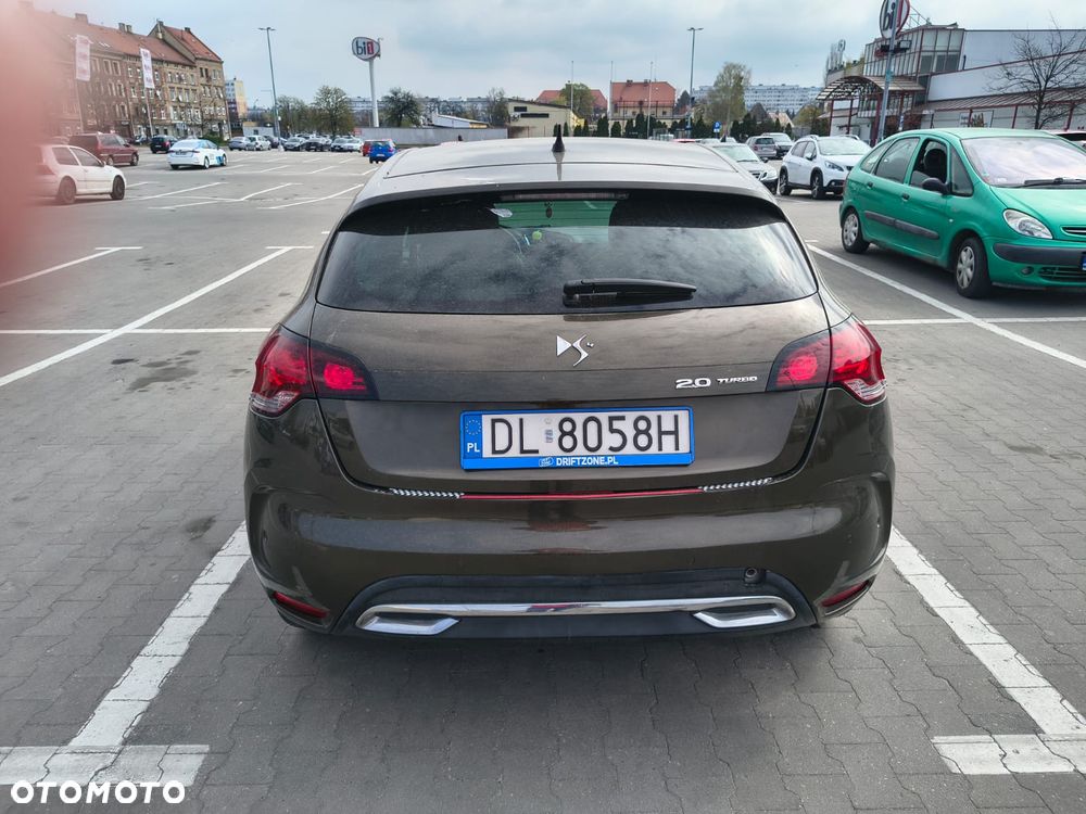Citroën DS4 HDi 165 SoChic - 4