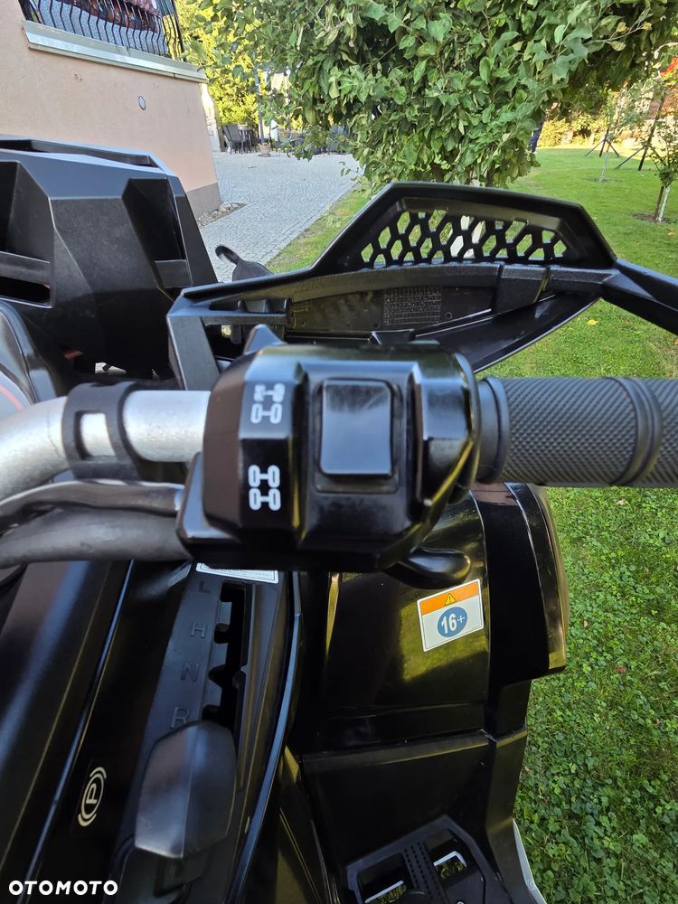 Can-Am Outlander Max - 27