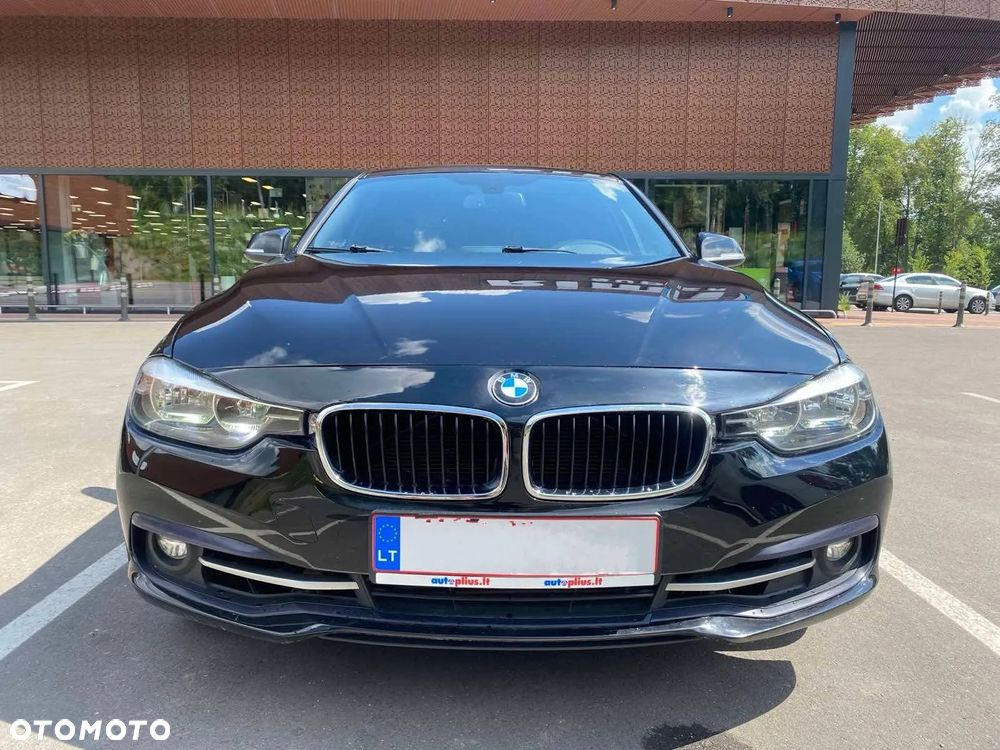 BMW Seria 3 328i Sport Line - 2