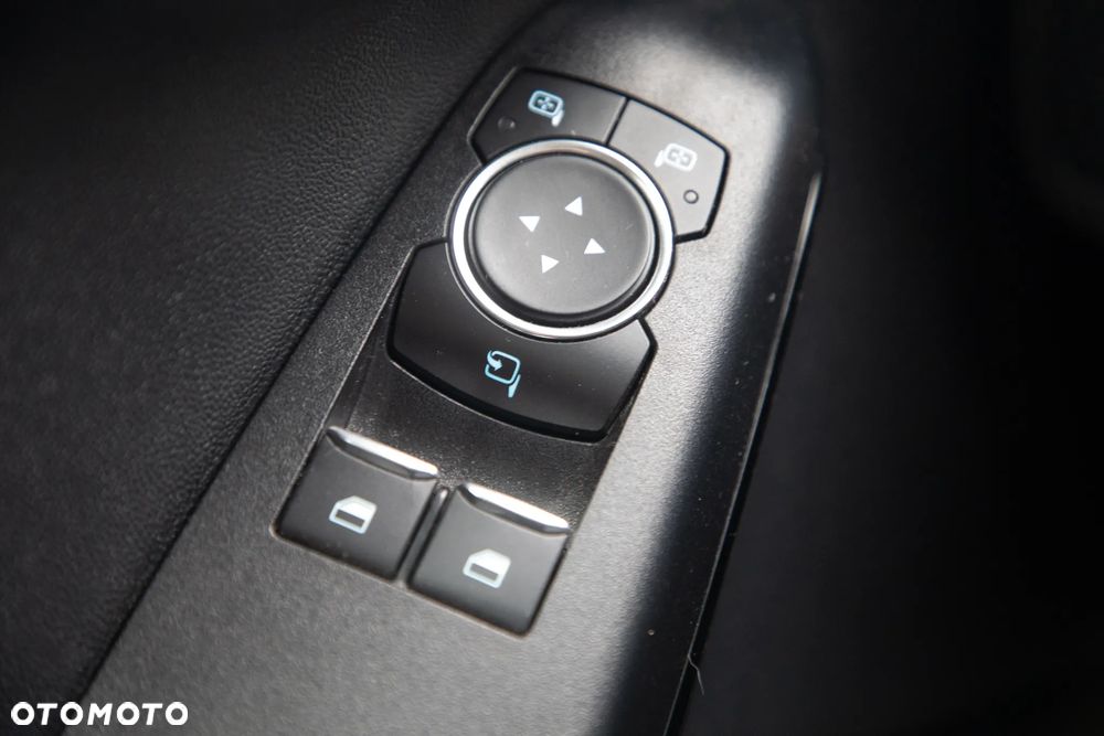 Ford Fiesta 1.0 EcoBoost S&S COOL&CONNECT - 33