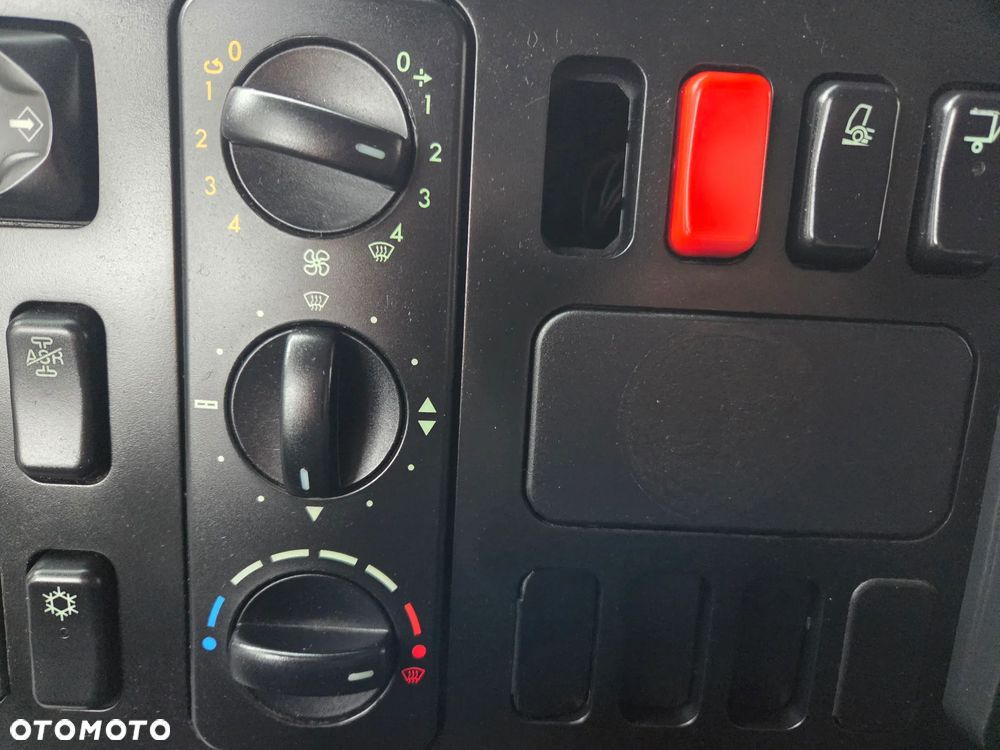 Mercedes-Benz atego - 10