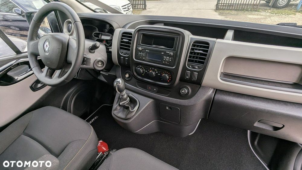 Renault Trafic - 17