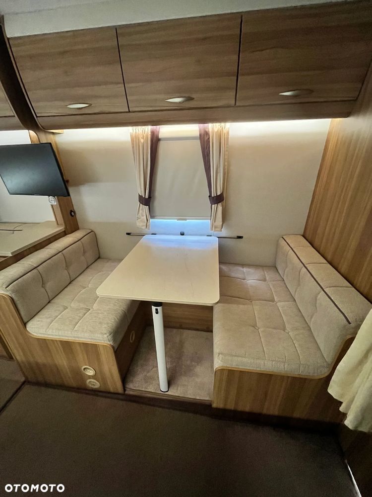 Elddis Xplore 530 - 16