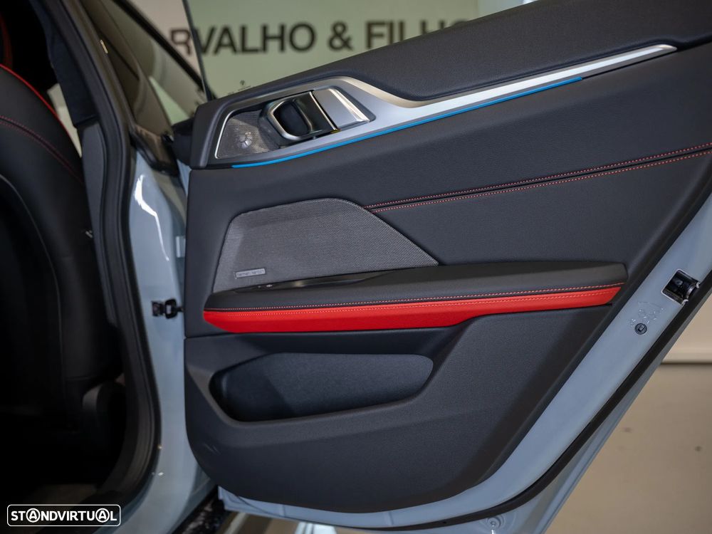 BMW i4 eDrive40 Pack Desportivo M Pro - 31
