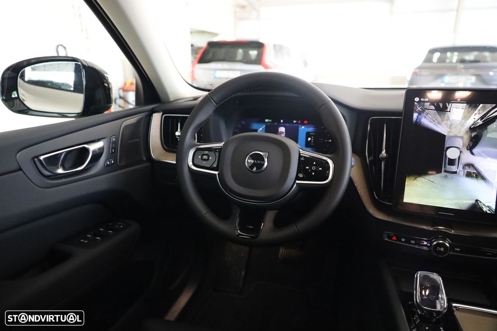 Volvo XC 60 2.0 T6 PHEV Plus Dark AWD - 18