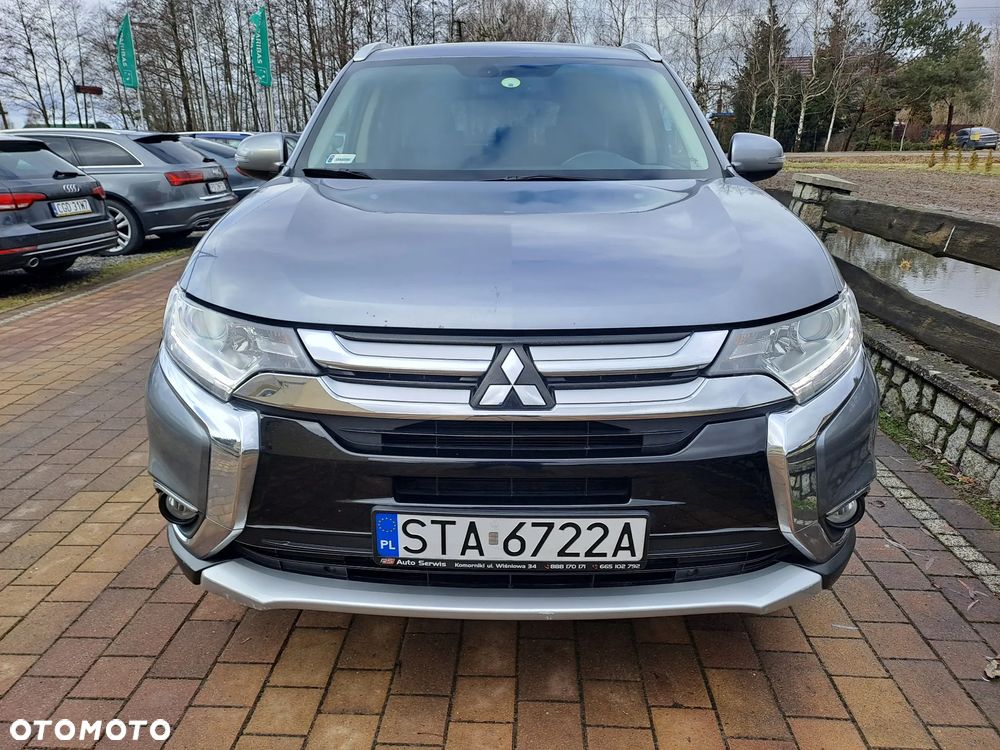 Mitsubishi Outlander - 10