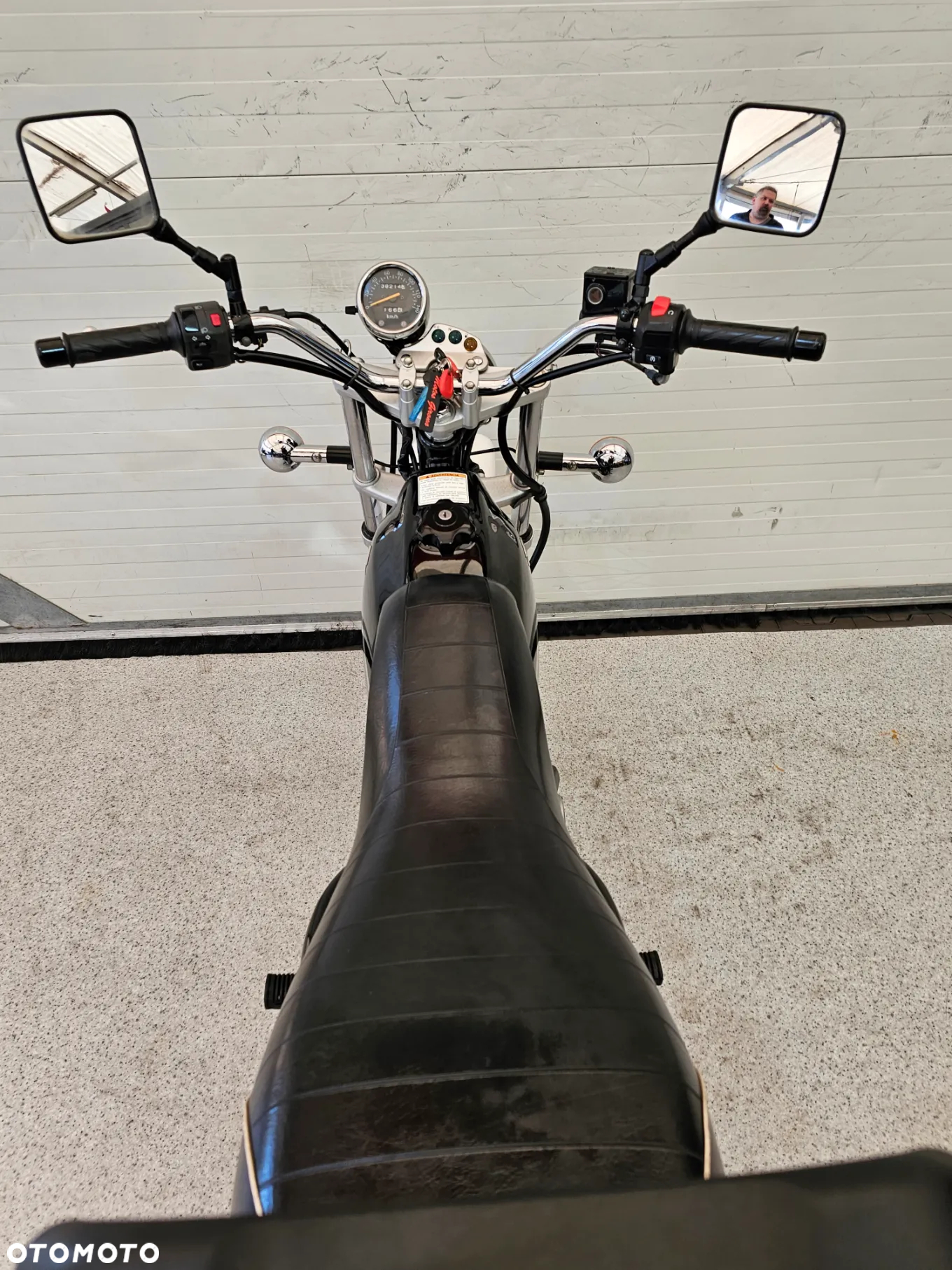 Suzuki RV - 28