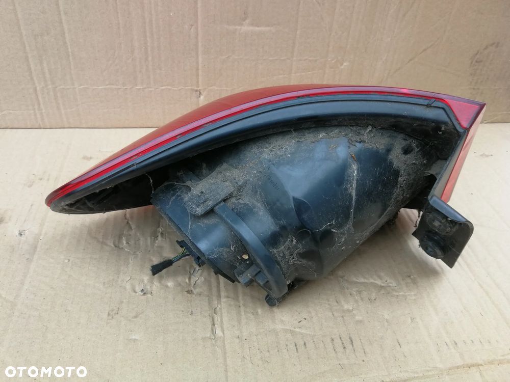 Tiguan lampa tył lewa w błotnik 5N0 - 3