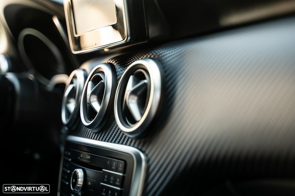 Mercedes-Benz A 200 d AMG Line - 22