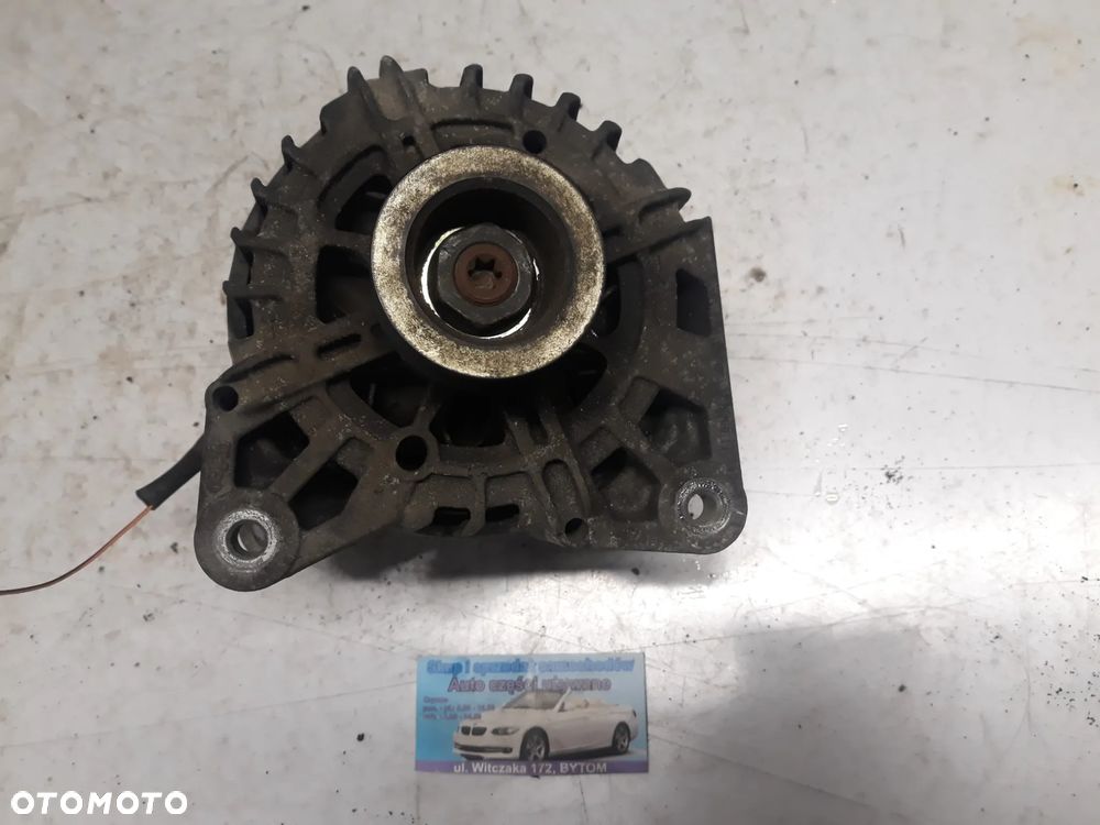 ALTERNATOR RENAULT MEGANE III 1,9 DCI 2009r VALEO  8200757870A - 2