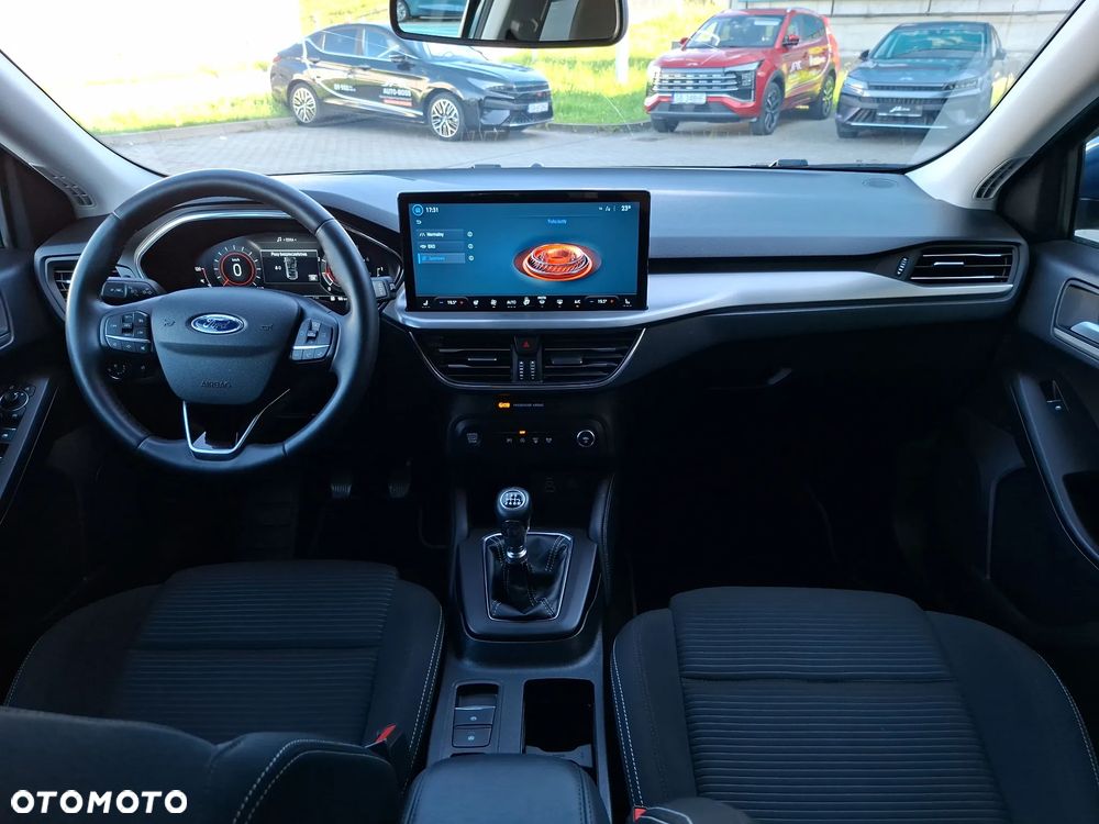 Ford Focus 1.0 EcoBoost mHEV Titanium - 24