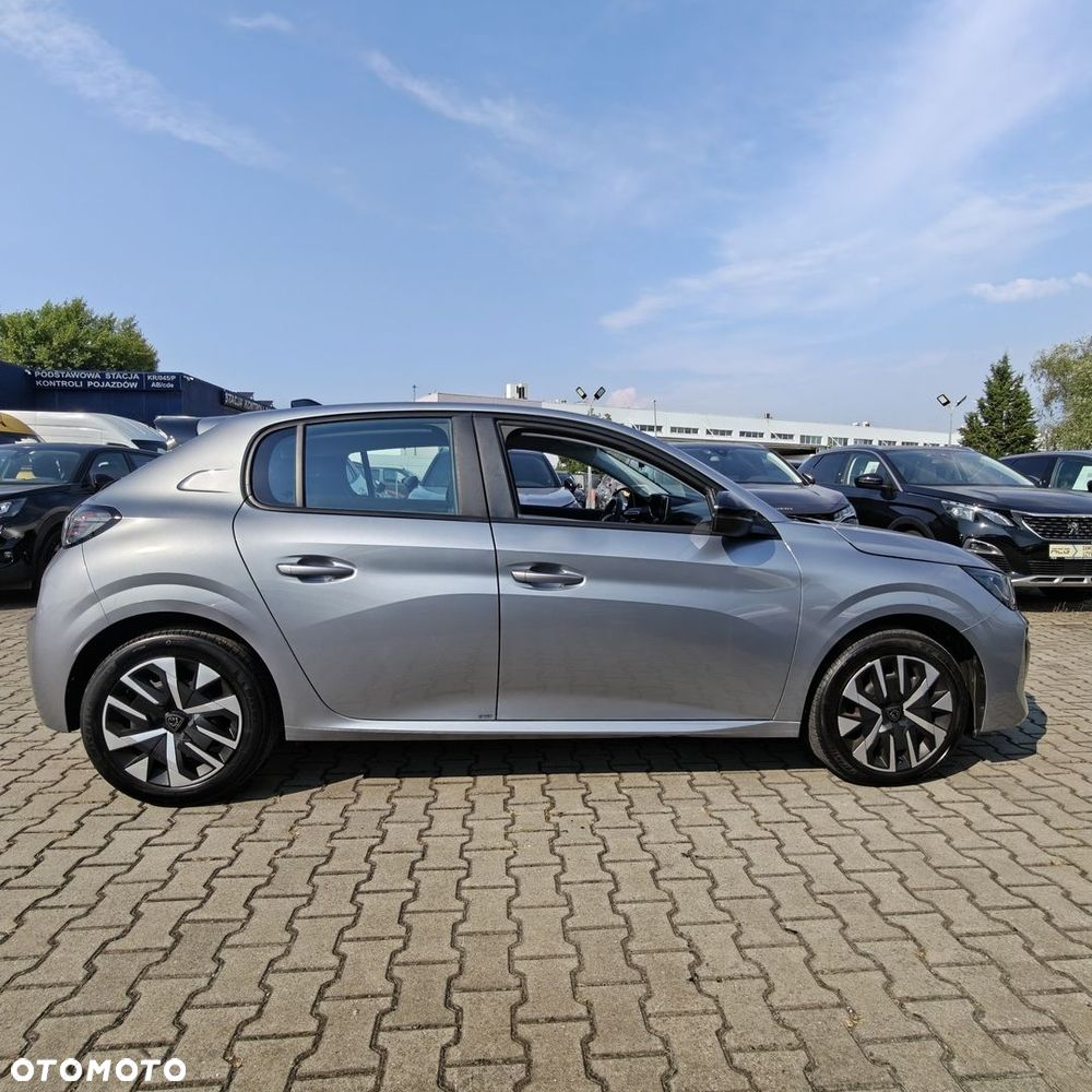 Peugeot 208 - 5