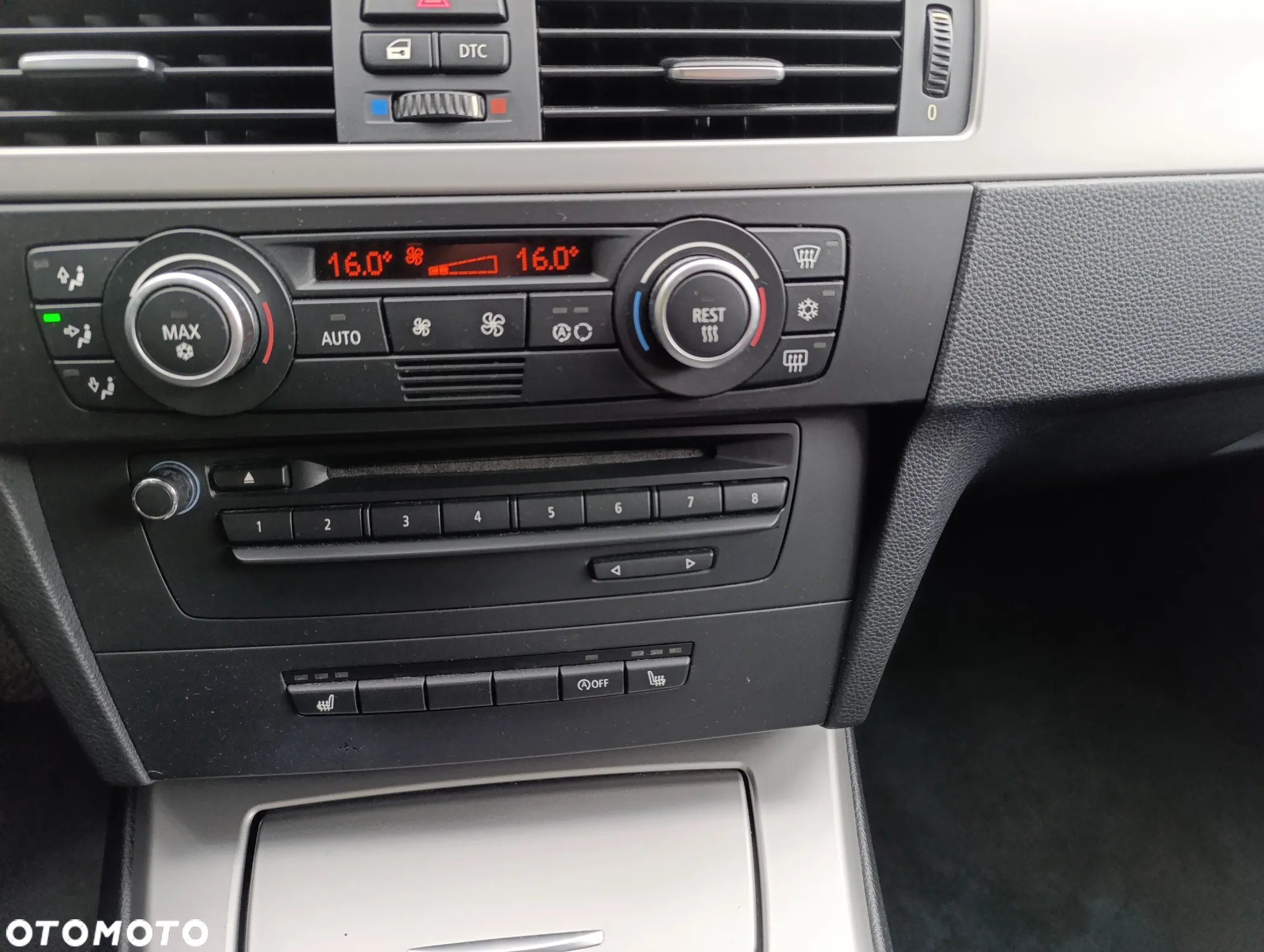 BMW Seria 3 318i Touring - 17