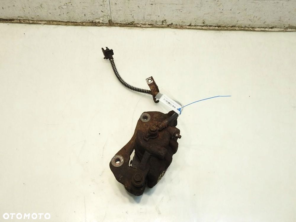 ZACISK HAMULCOWY PRAWY PRZÓD KIA CEED I 1.6 GDI - 6