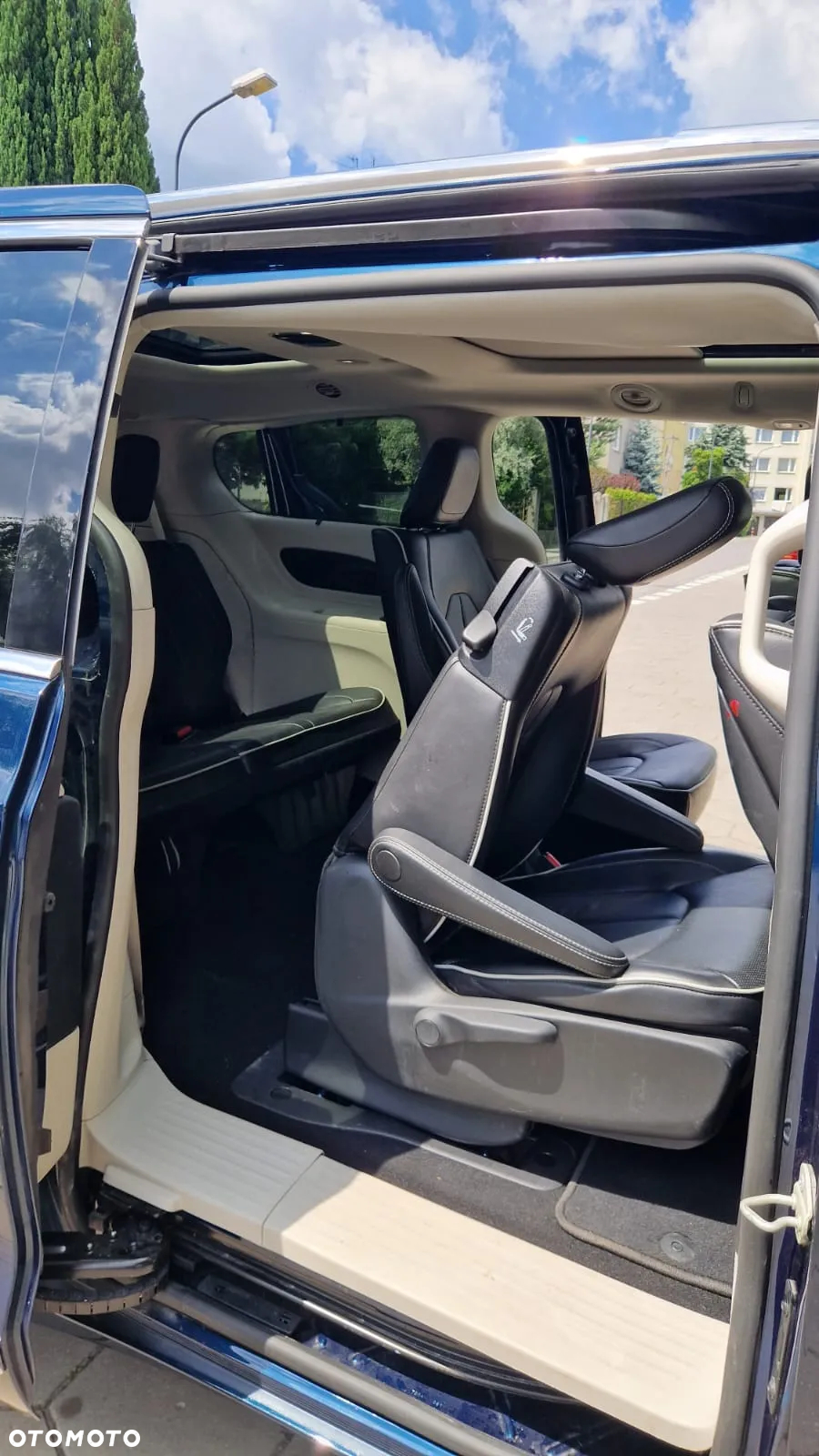 Chrysler Pacifica - 18