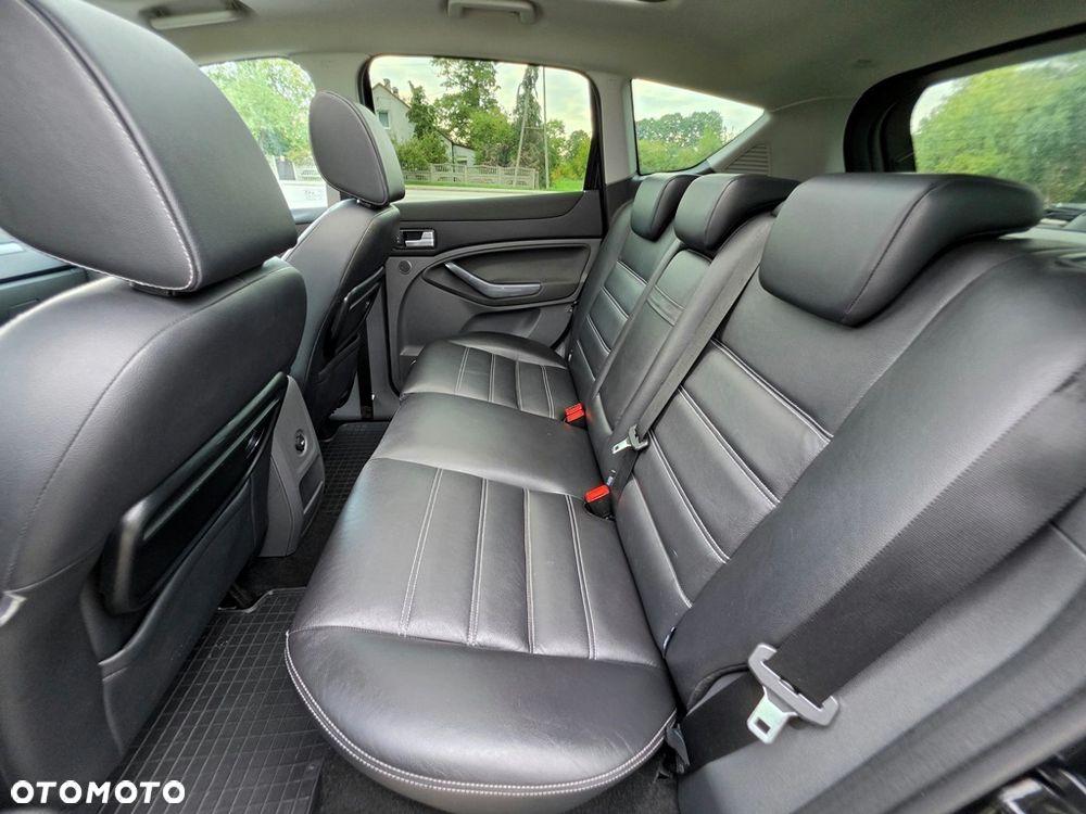 Ford Kuga 2.5 4x4 Titanium - 29