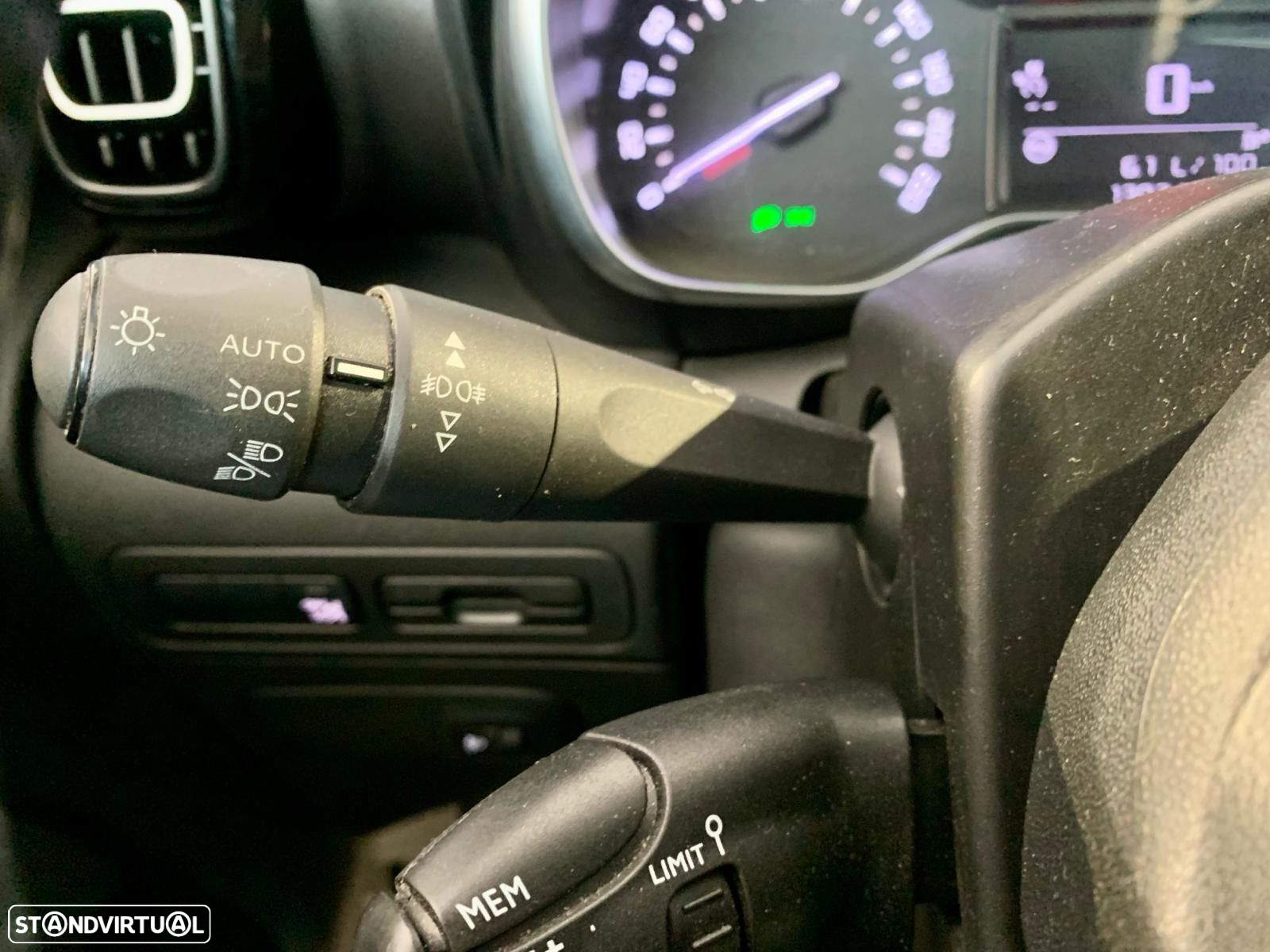 Citroën C3 Aircross 1.5 BlueHDi Shine S&S - 24