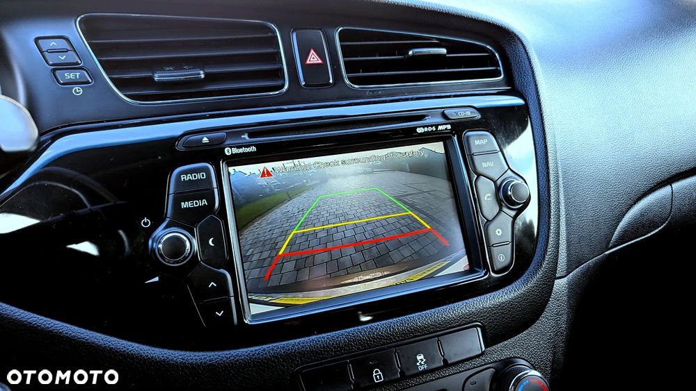 Kia Ceed 1.6 GDI ISG Dream-Team Edition - 37