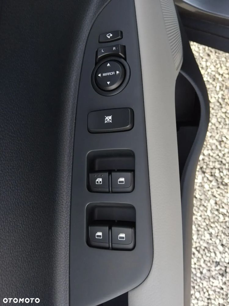 Kia Stonic 1.2 L - 19