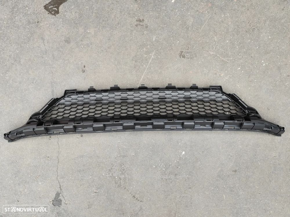 MERCEDES C W205 GRELHA PARA CHOQUES FRENTE - G100 - 1