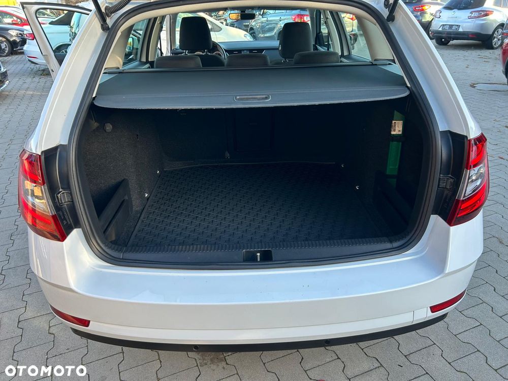Skoda Octavia 2.0 TDI DSG Selection - 26