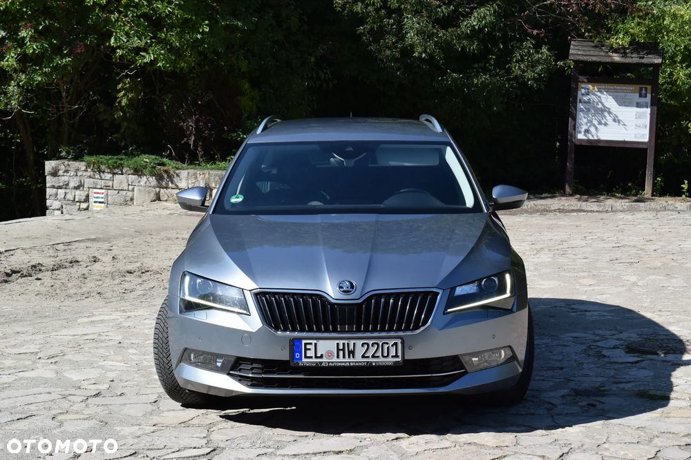 Skoda Superb 2.0 TDI L&K - 2