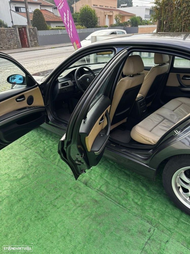 BMW 320 dA Exclusive - 19