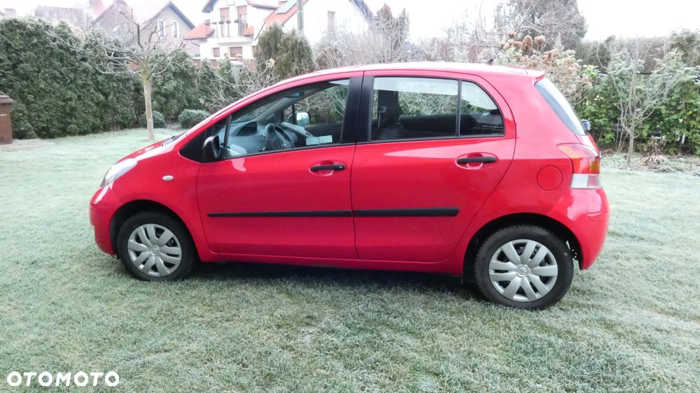 Toyota Yaris 1.0 Luna - 4