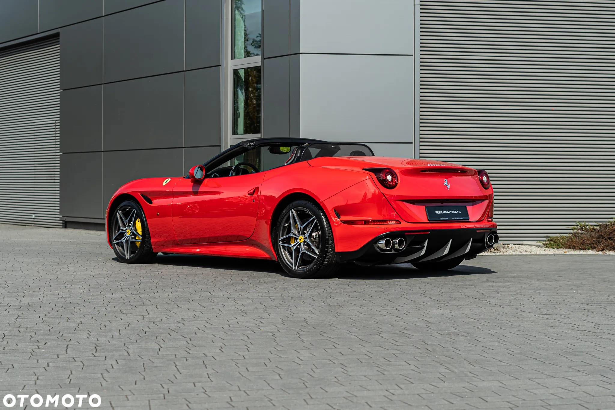 Ferrari California T - 5