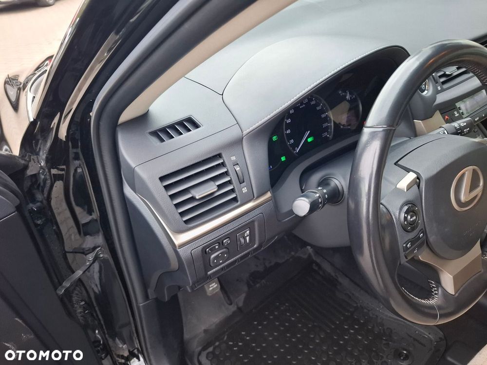 Lexus CT 200h Elite EU6 - 13