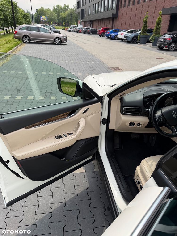 Maserati Levante S Q4 - 11