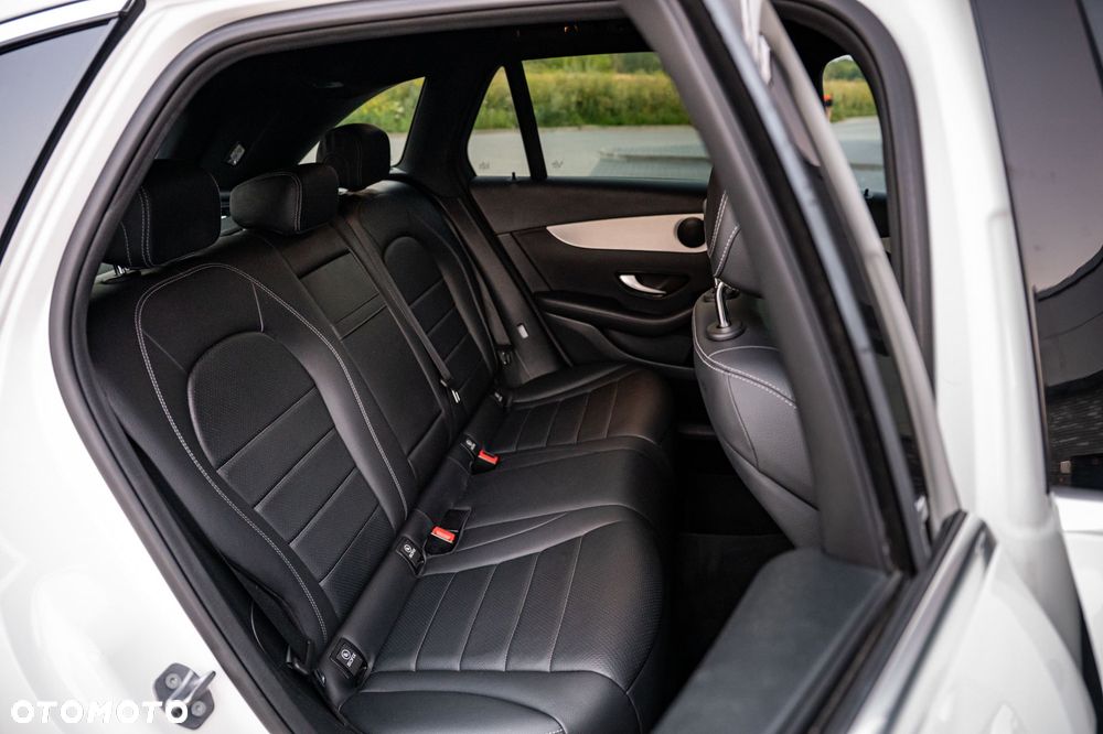 Mercedes-Benz GLC - 22