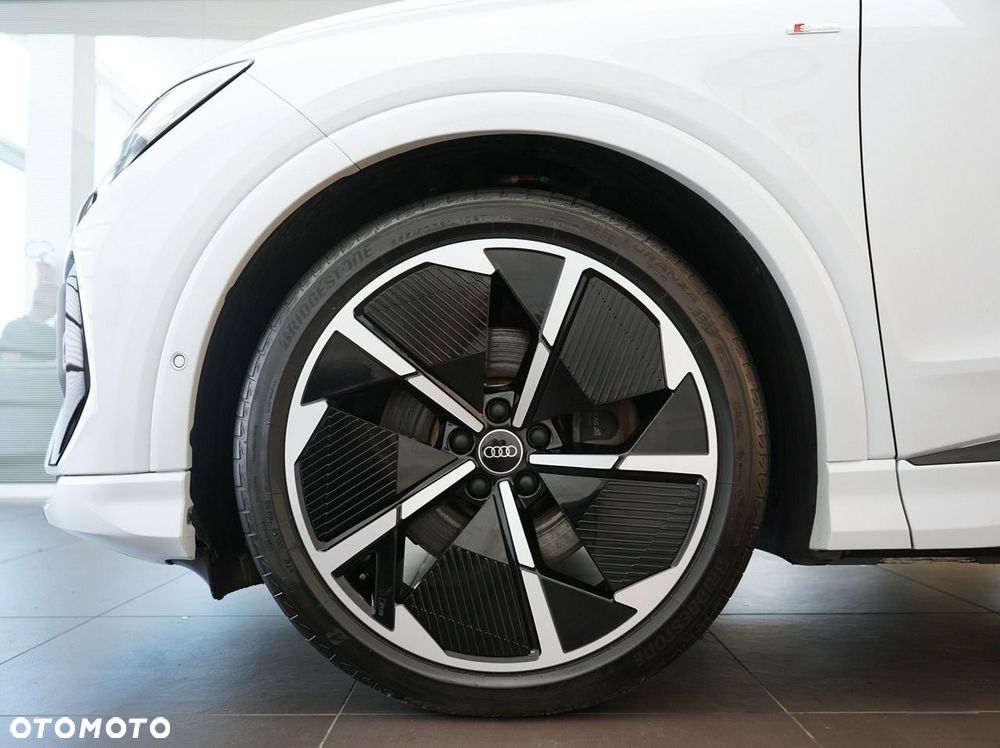 Audi Q4 Sportback e-tron - 8
