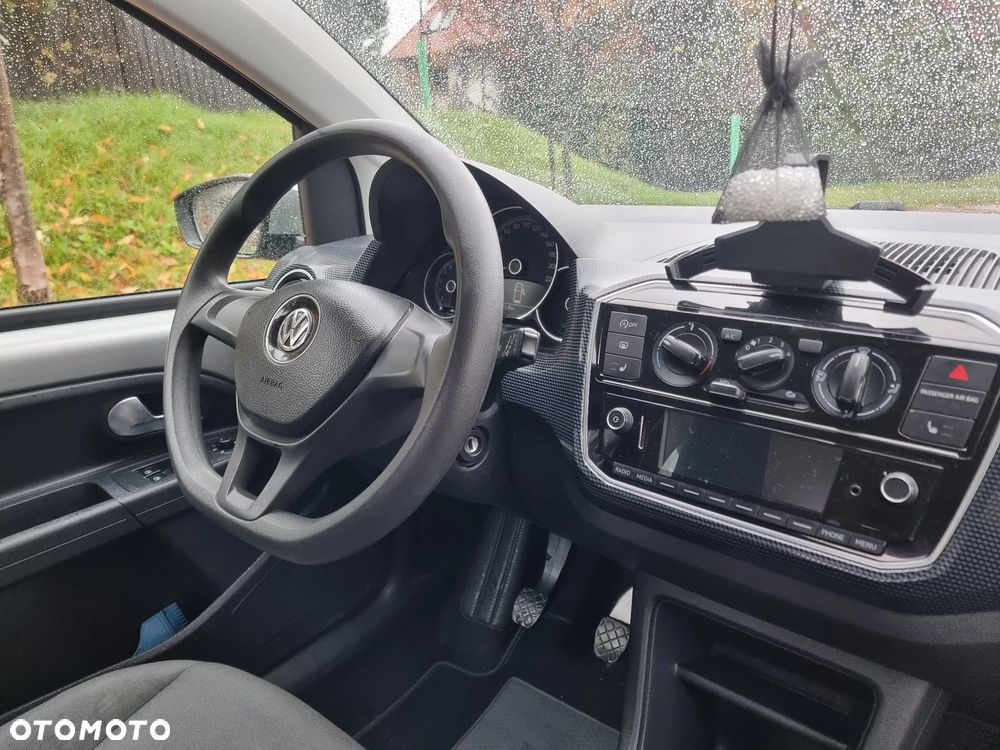 Volkswagen up! - 8