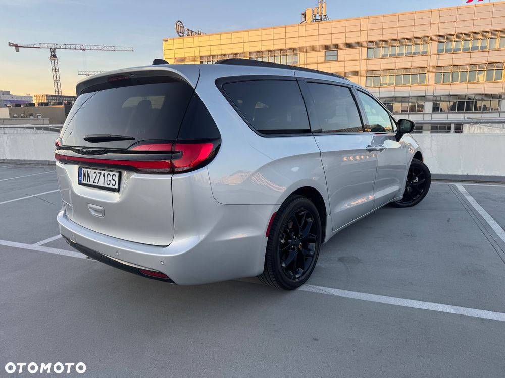 Chrysler Pacifica - 7