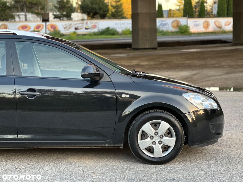 Kia Ceed 1.6 Comfort + - 35