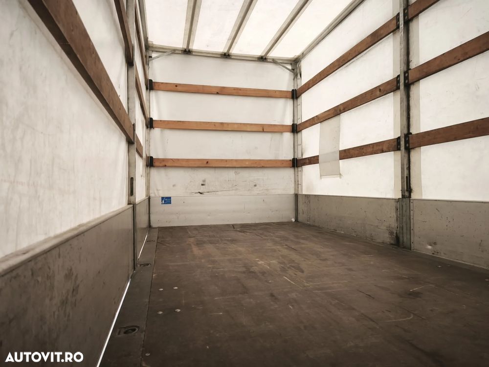 Volkswagen CRAFTER - 9