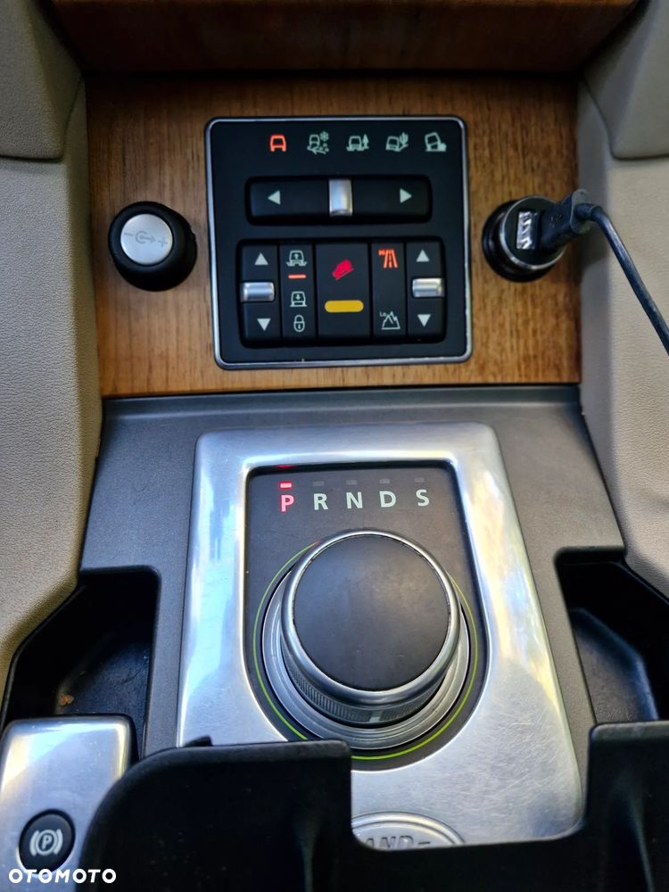 Land Rover Discovery - 25