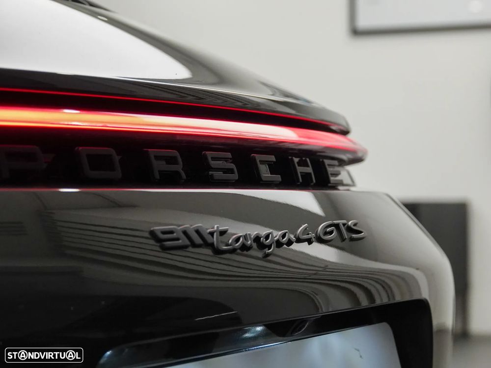 Porsche 911 (992) Targa 4 GTS PDK - 4