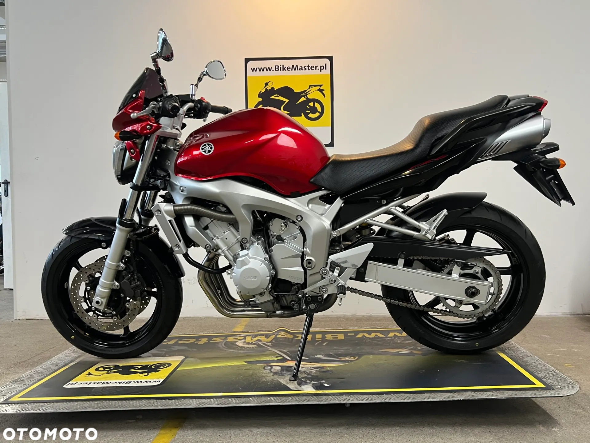 Yamaha FZ - 24