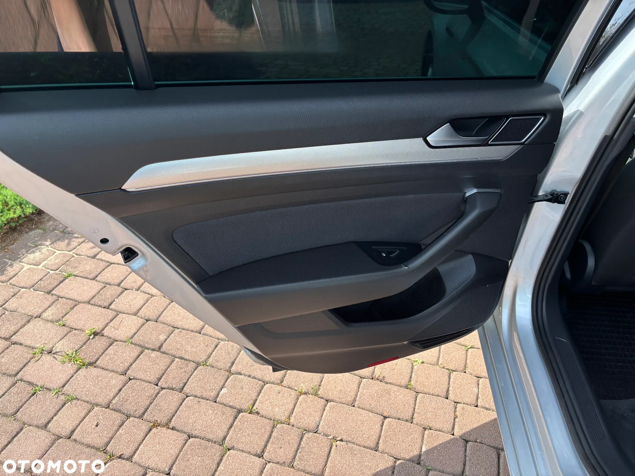 Volkswagen Passat Variant 2.0 TDI SCR 4Motion DSG (BMT) Comfortline - 24