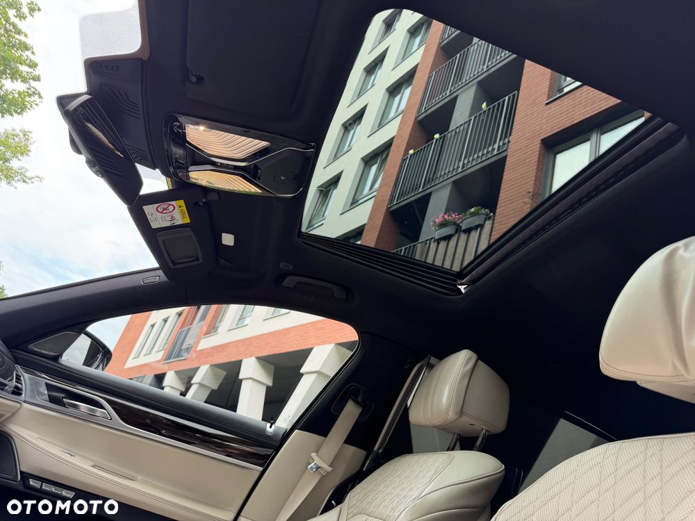 BMW Seria 7 740Le iPerformance - 11