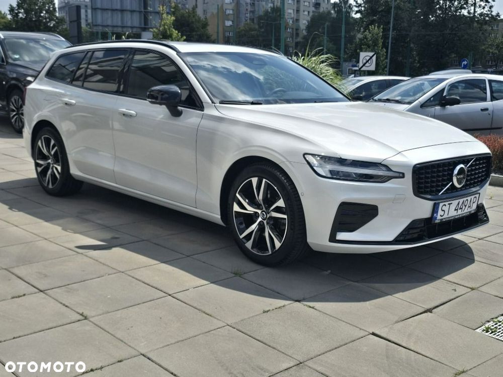 Volvo V60 B4 B DKG Plus Dark - 4