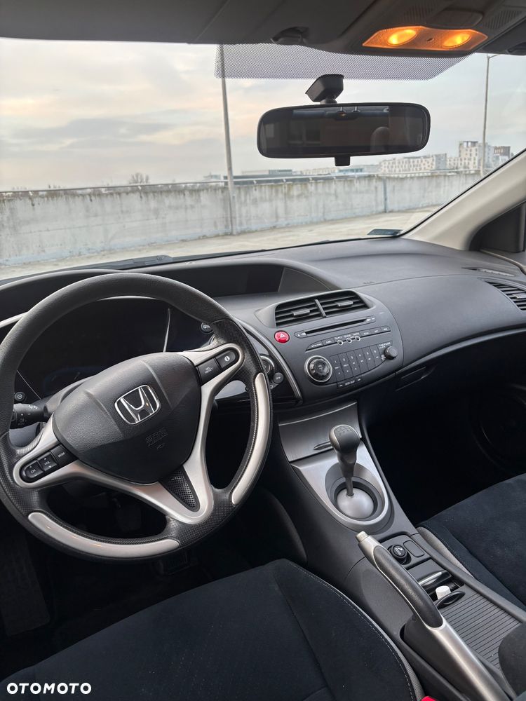 Honda Civic 1.8 Comfort - 9