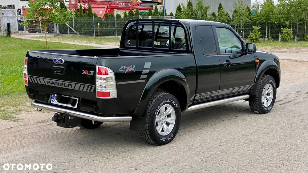 Ford Ranger 2.5 TDCi DC XLT - 4